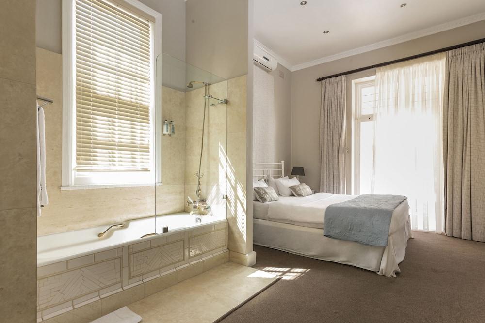 Amoris Guest House-sea Point Cape Town