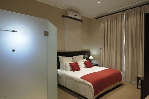 Amoris Guest House-sea Point Guest house Cape Town