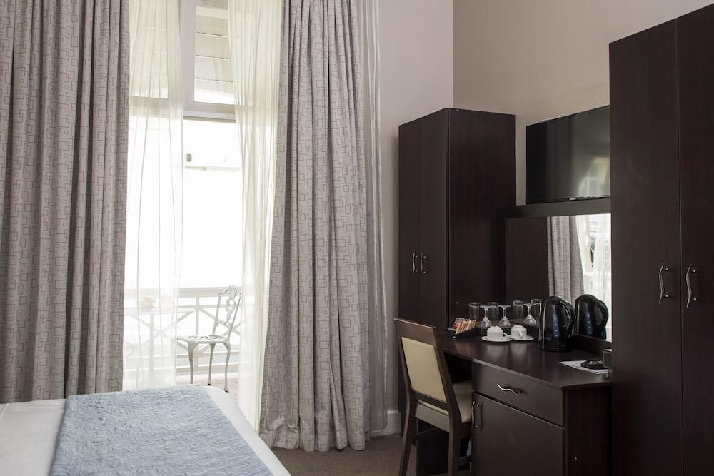 Amoris Guest House-sea Point Cape Town