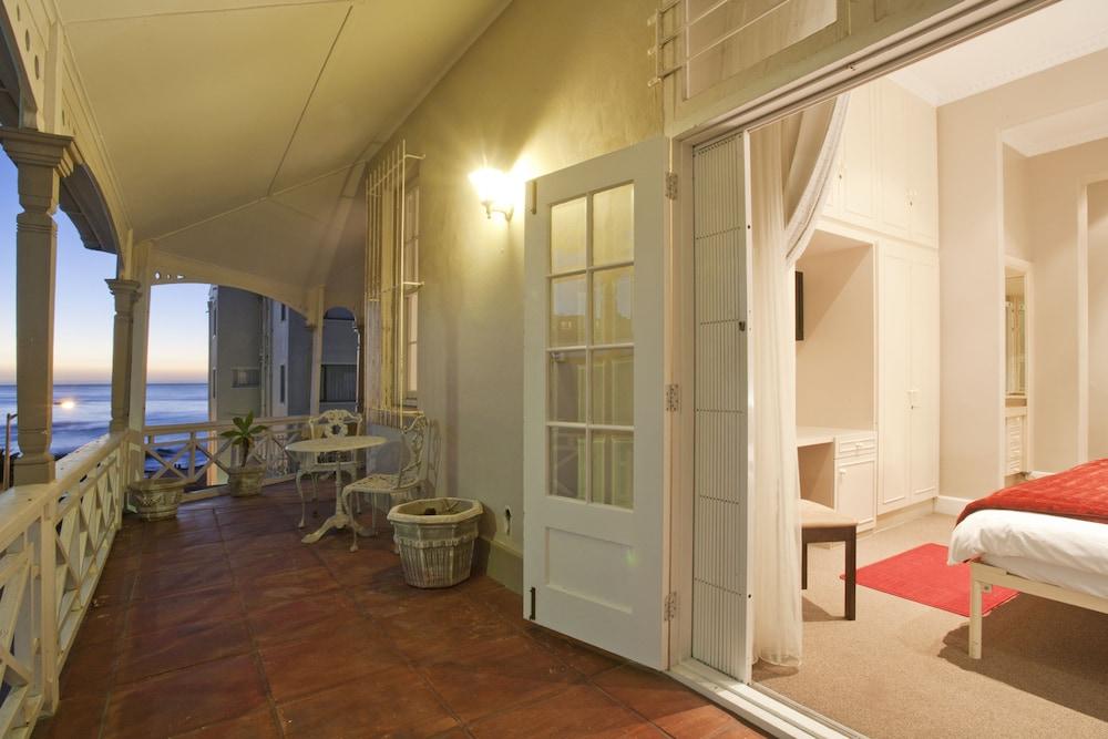Guest house Amoris Guest House-sea Point Cape Town